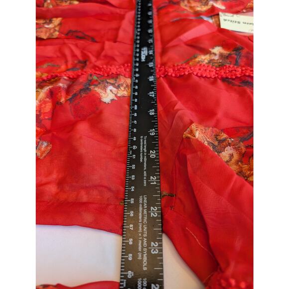 NWT‎ Red Floral Print Tunic Top Crochet Trimmed Boho Style Long Sleeve Blouse - Picture 7 of 7